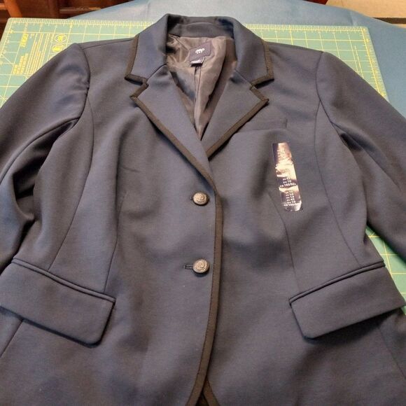 NWT Gap Jacket  - Picture 1 of 5